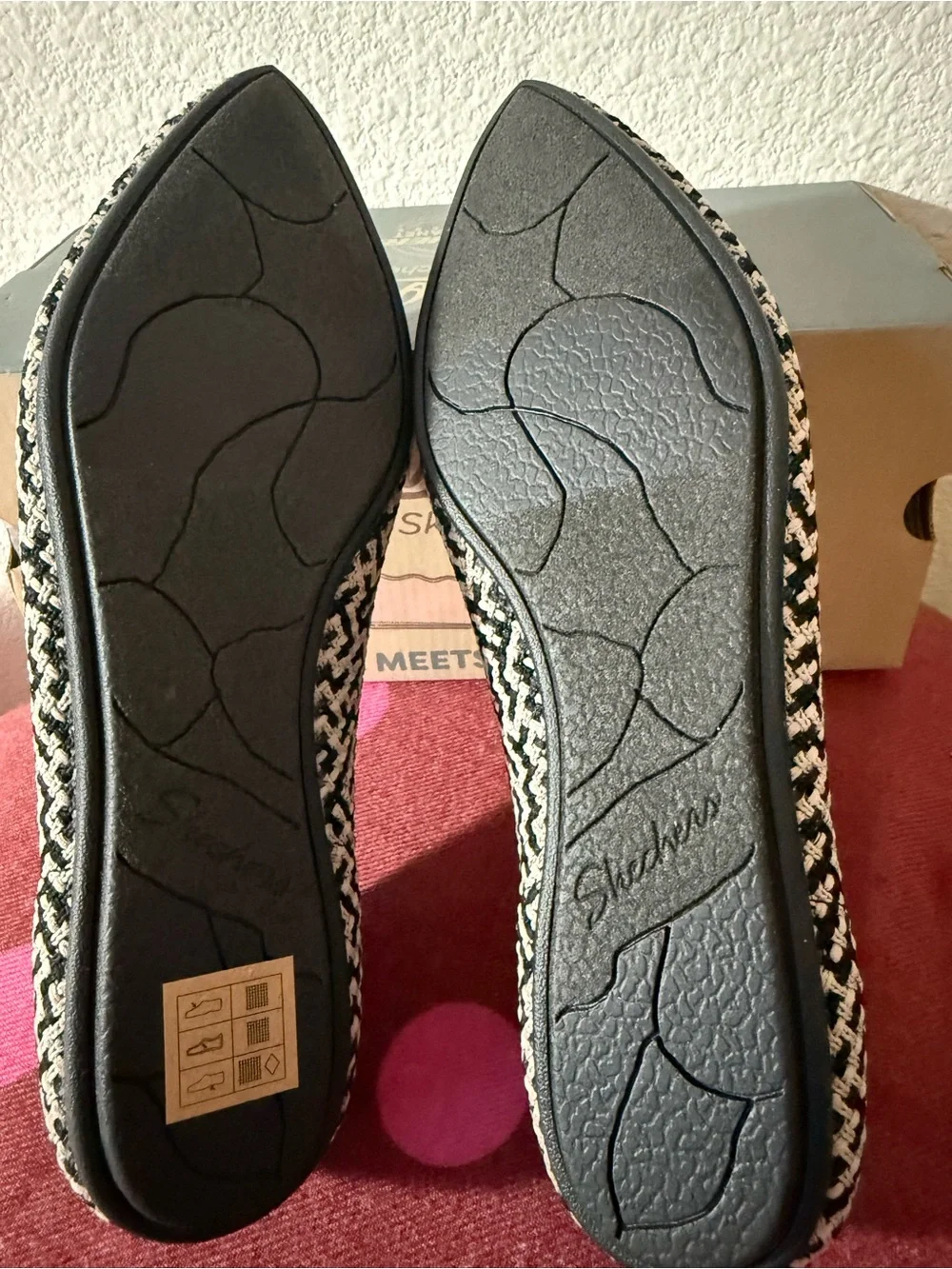 Skechers Cleo Point Chic Allure Ballet Flats Women’s 7.5 Black/Taupe New in Box
